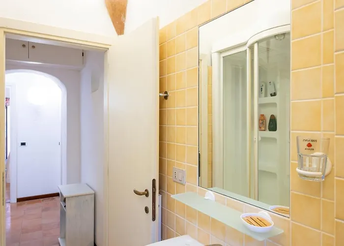 Centro Con Piscina, Le Terrazze Del Porto * 切尔沃港
